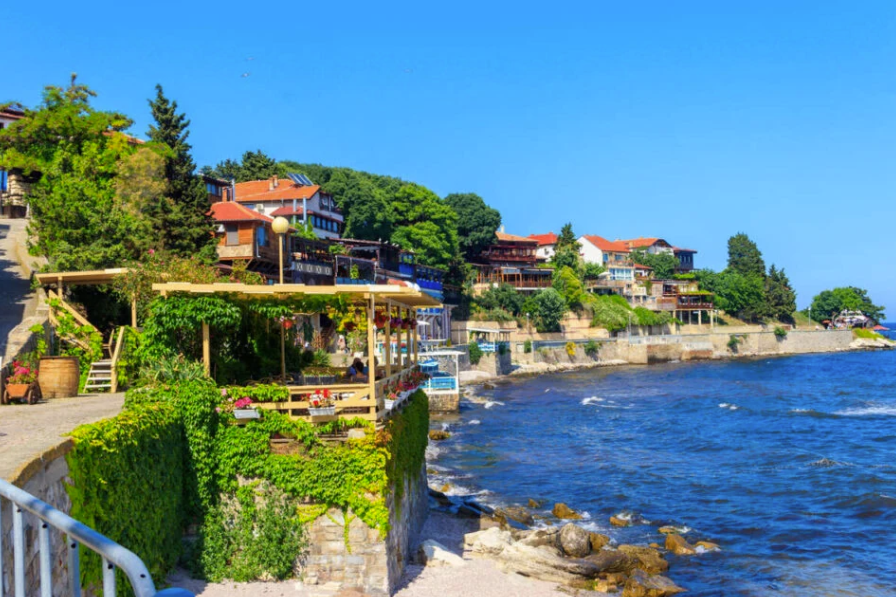 Nə Yunanıstan, nə də İtaliya: Avropada yay istirahəti üçün gizli inci (FOTO)